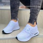 tenis blancos moda para mujer 2021